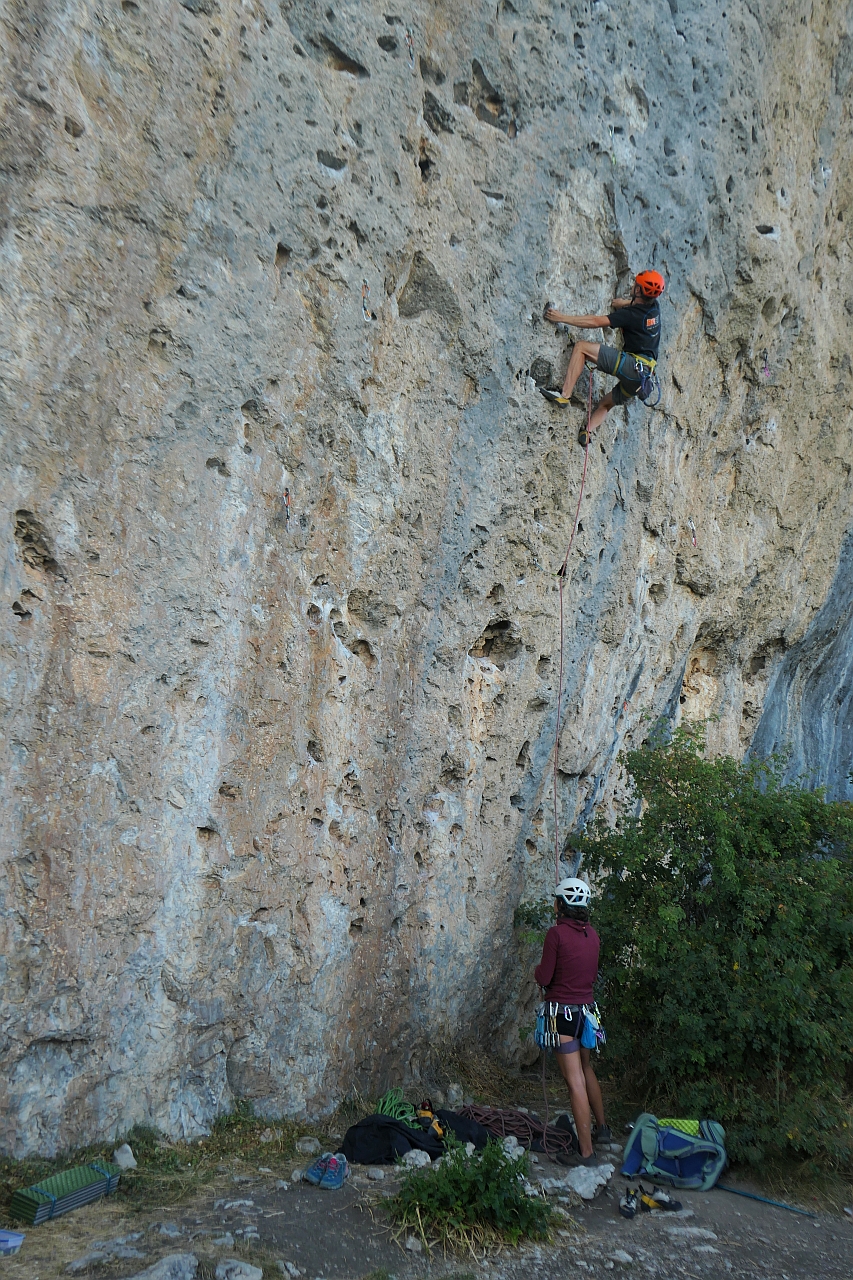 Kliknut�m zav�ete okno.